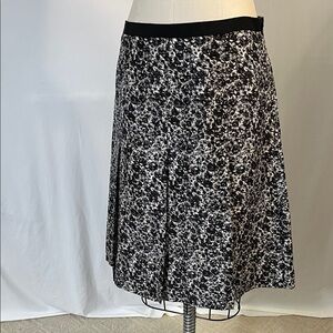 Banana Republic Black and White Floral A-Line Skirt